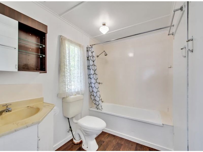 1/13 Molloy Street, Silkstone QLD 4304