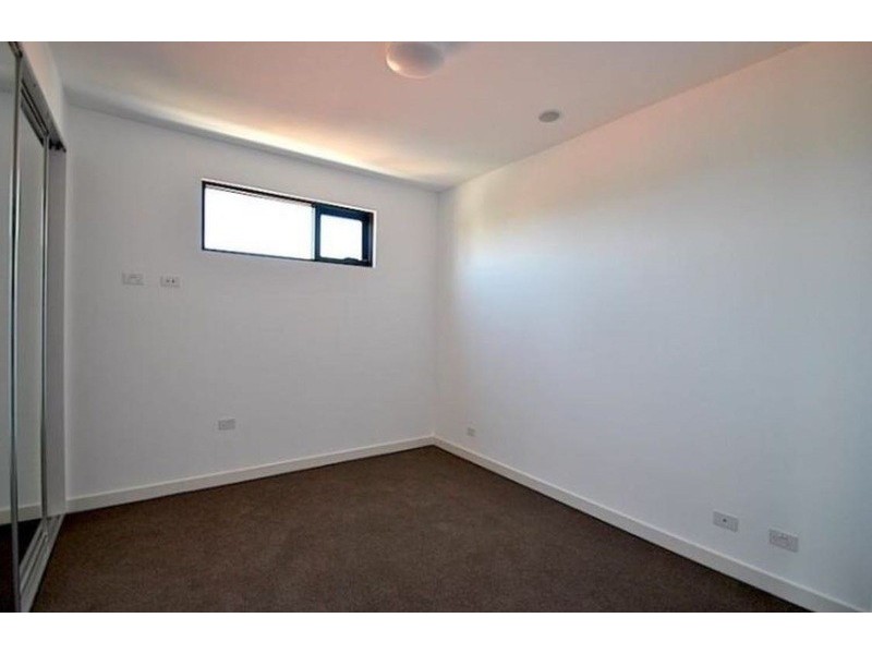 201/20 Hawthorn Road, Caulfield North VIC 3161