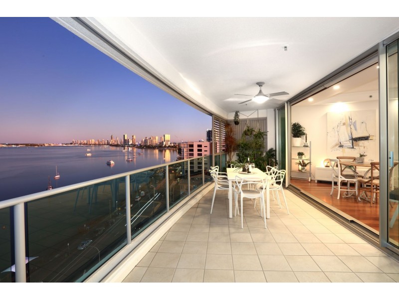 905/300 Marine Pde, Labrador QLD 4215