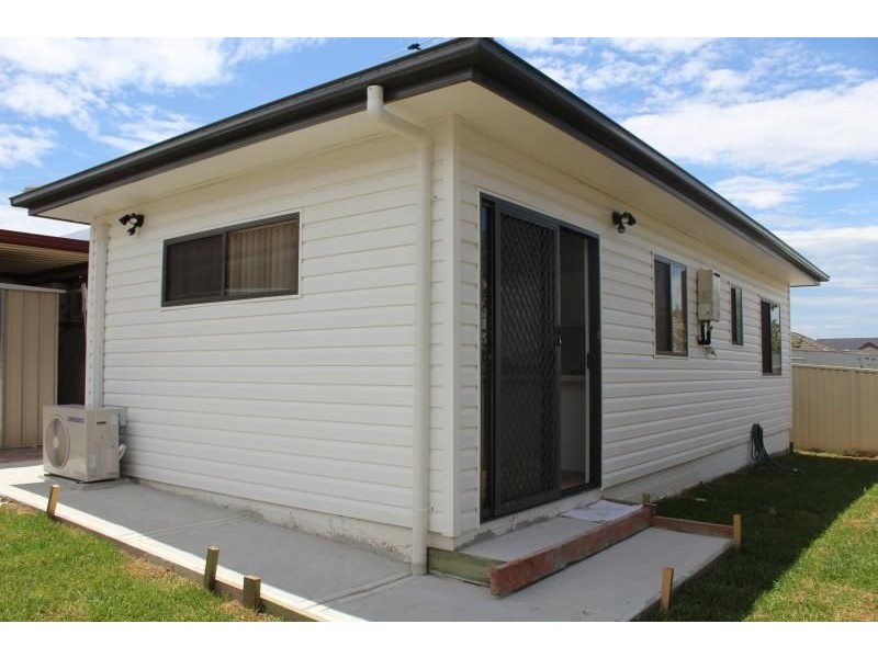 5a Bainbridge Crescent, Rooty Hill NSW 2766