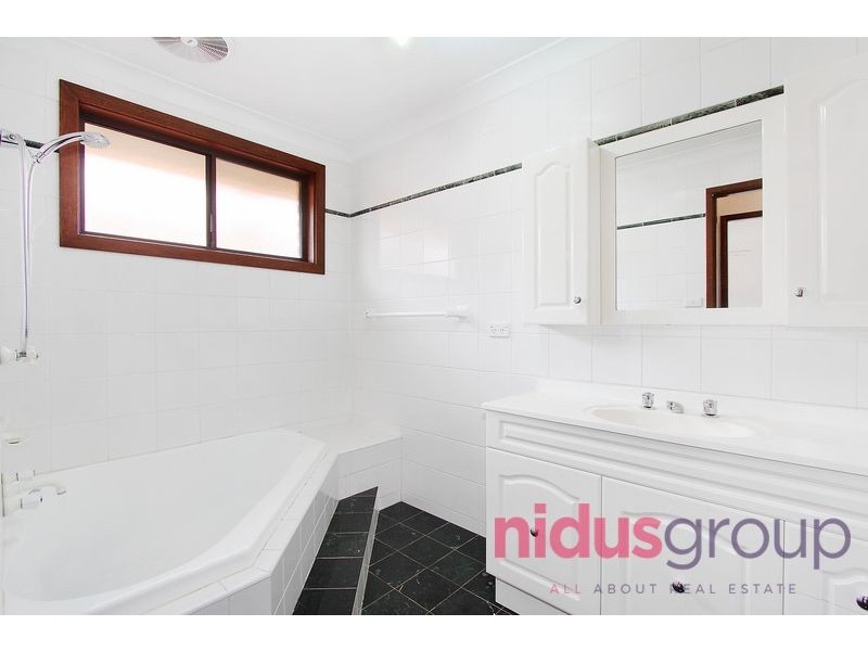 14 Charmer Crescent, Minchinbury NSW 2770