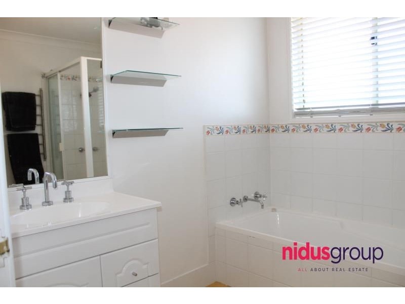 20/103-111 The Lakes Drive, Glenmore Park NSW 2745