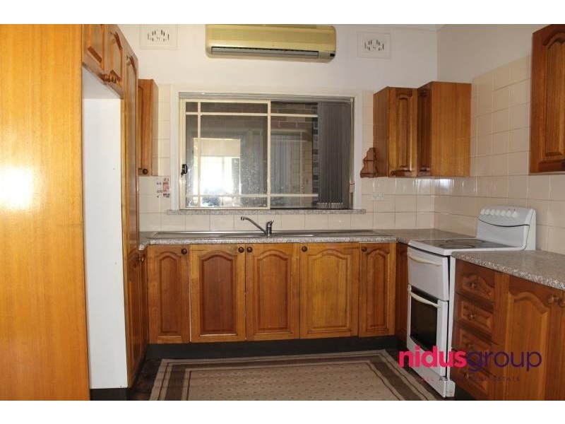 1 Burrowes Grove, Dean Park NSW 2761