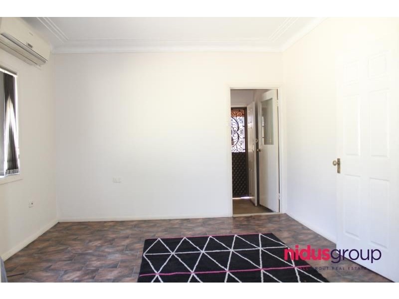 1 Burrowes Grove, Dean Park NSW 2761