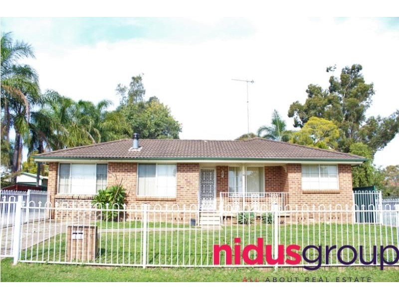 18 Lilley Street, St Clair NSW 2759