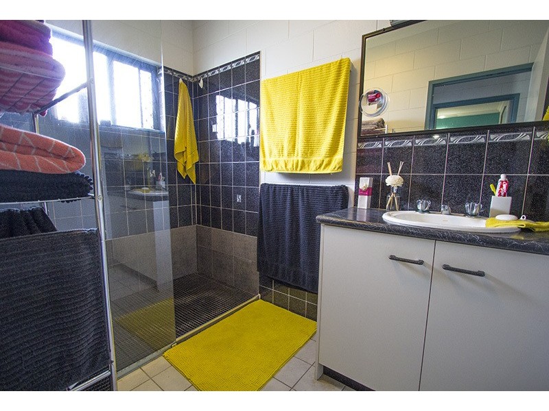 31 Cracknell Road, White Rock QLD 4868