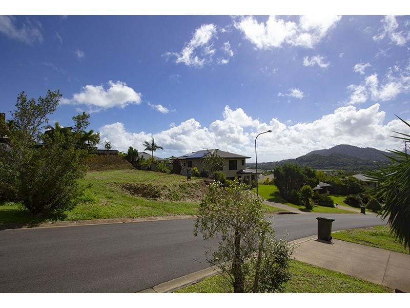 44 Findersia Street, Redlynch QLD 4870