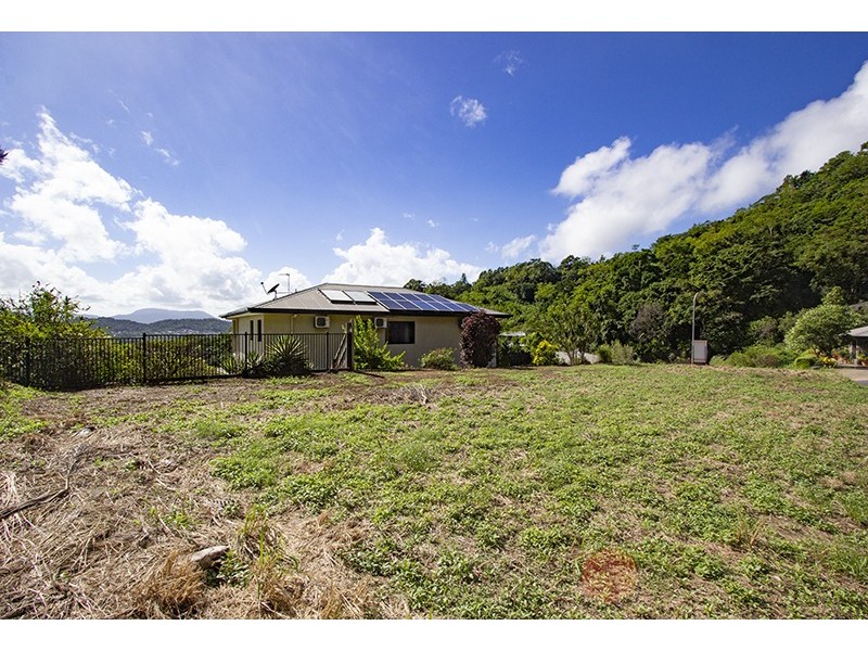 44 Findersia Street, Redlynch QLD 4870