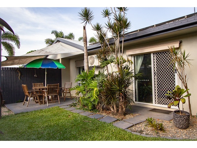 2/4 Golden Grove Drive, Bentley Park QLD 4869