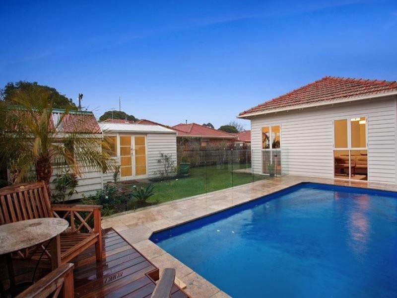 4 Holmby Road, Cheltenham VIC 3192