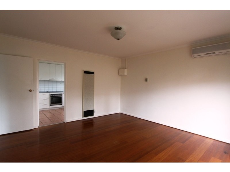 8/10 Redan Street, St Kilda East VIC 3183