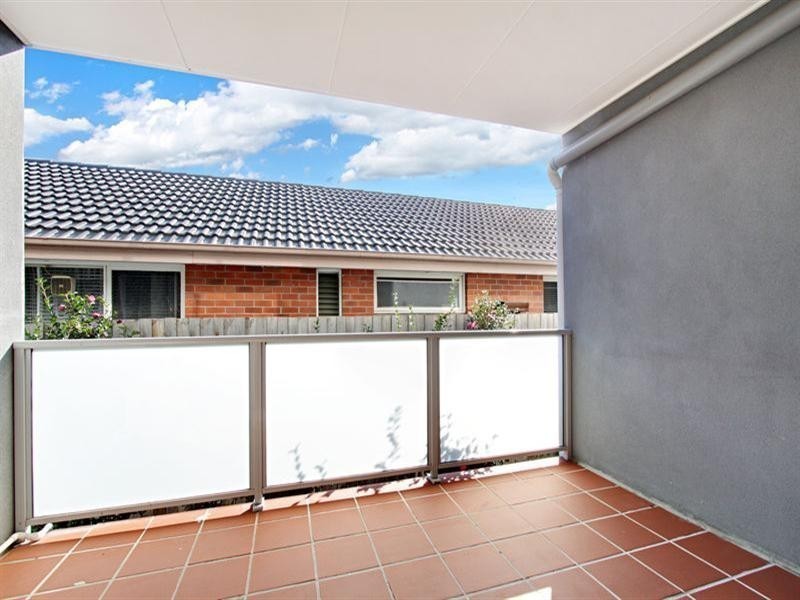 4/21 Lillimur Road, Ormond VIC 3204