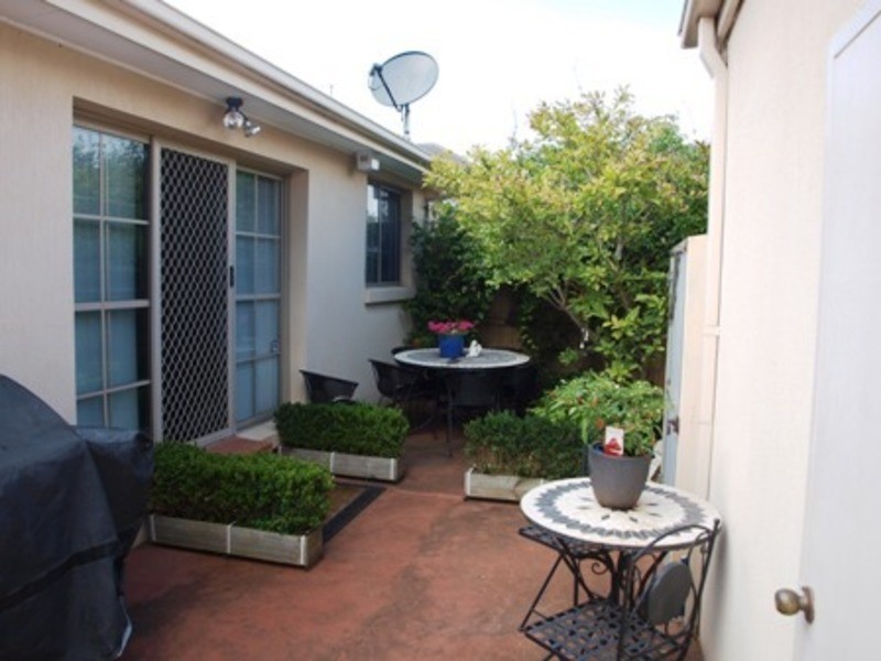 1/11 Francesco Street, Bentleigh East VIC 3165