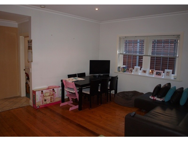 2/81 Mitford Street, Elwood VIC 3184