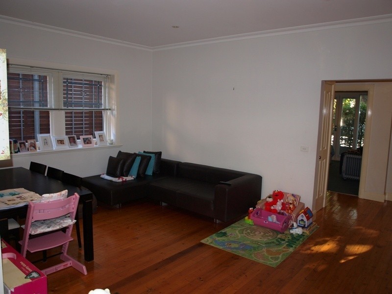 2/81 Mitford Street, Elwood VIC 3184