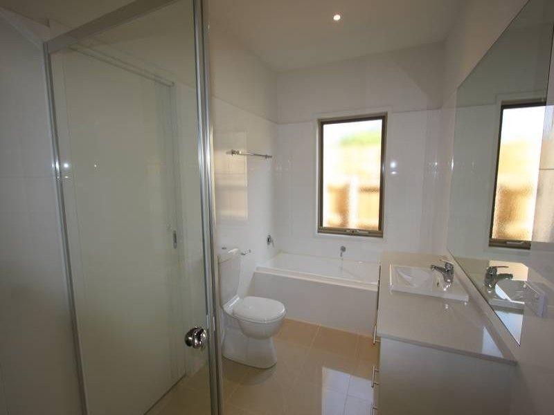 1/17 Tulip Grove, Cheltenham VIC 3192