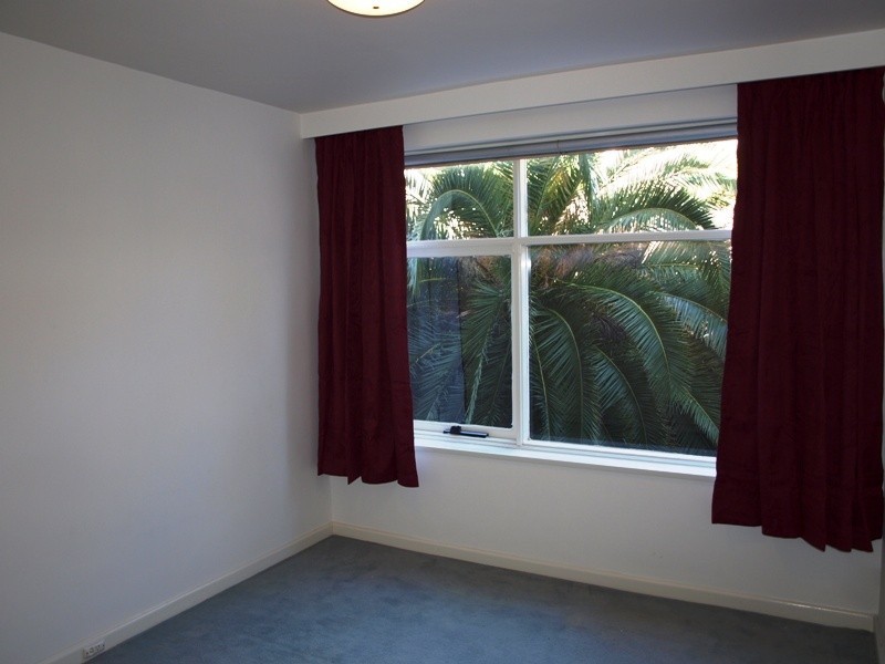 4/44 Westbury Street, St Kilda East VIC 3183