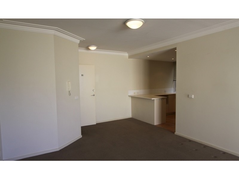 21/56 Beach Road, Hampton VIC 3188