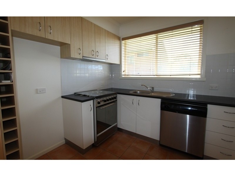 304E Warrigal Road, Cheltenham VIC 3192