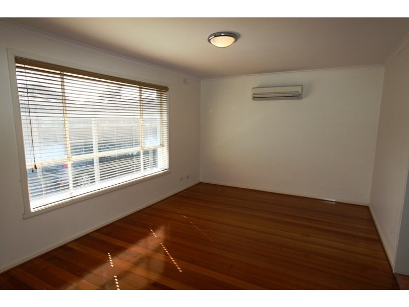 304E Warrigal Road, Cheltenham VIC 3192