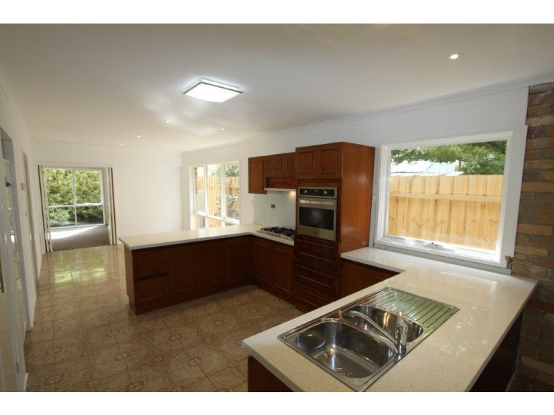 35 Ludbrook Avenue, Caulfield South VIC 3162