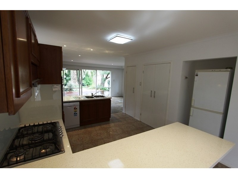 35 Ludbrook Avenue, Caulfield South VIC 3162