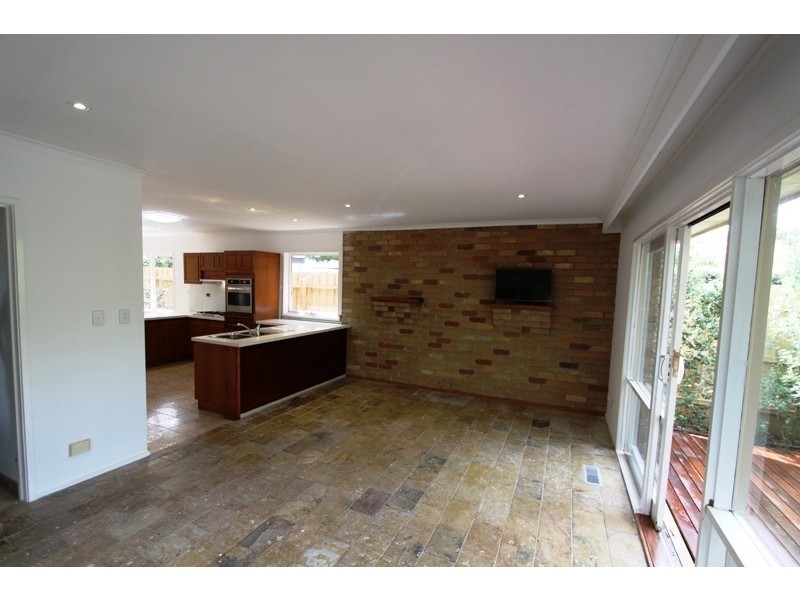 35 Ludbrook Avenue, Caulfield South VIC 3162