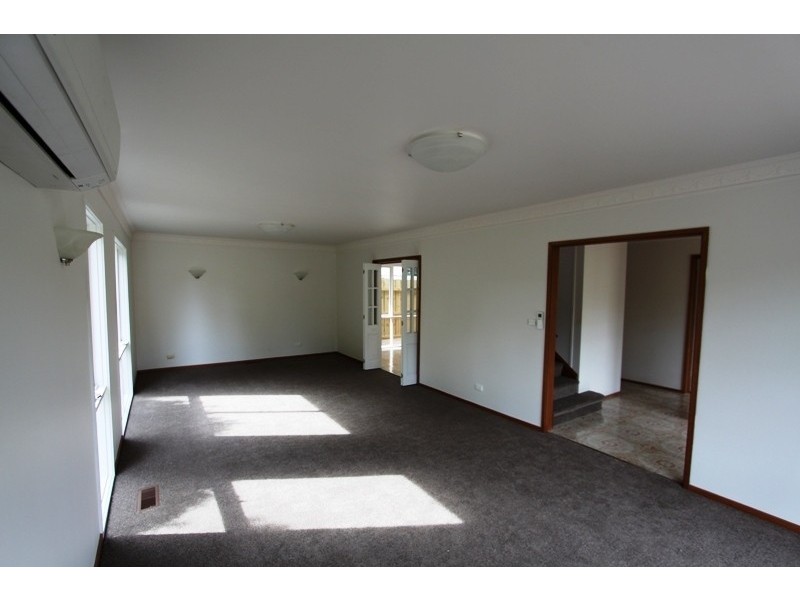 35 Ludbrook Avenue, Caulfield South VIC 3162