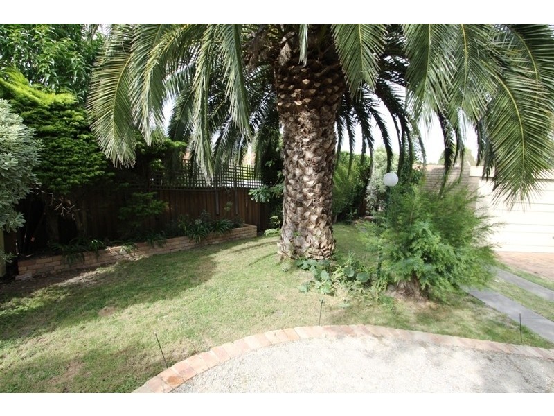 35 Ludbrook Avenue, Caulfield South VIC 3162