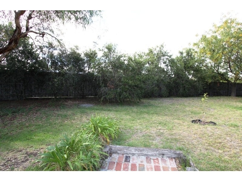 4 Sargon Grove, Brighton VIC 3186