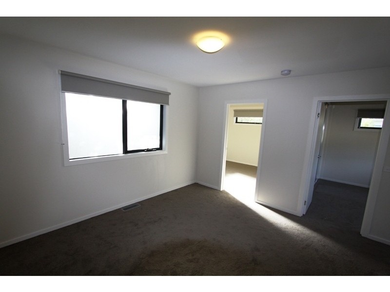2/1 Cooma Street, Moorabbin VIC 3189