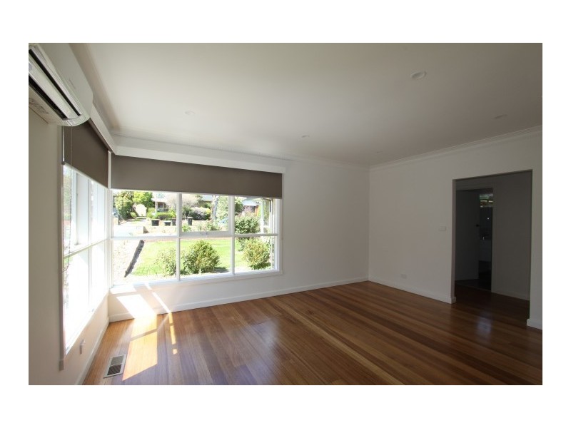 33 Fairview Ave, Cheltenham VIC 3192