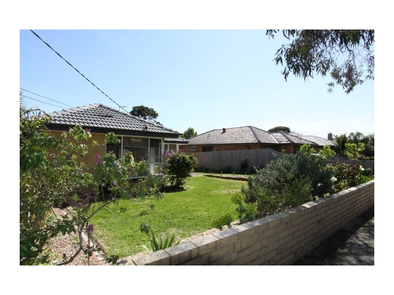 33 Fairview Ave, Cheltenham VIC 3192