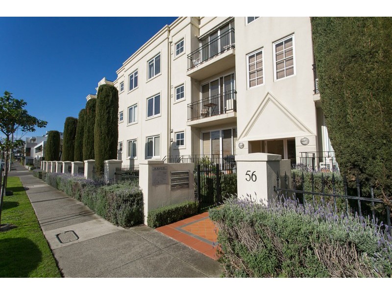 21/56 Beach Road, Hampton VIC 3188