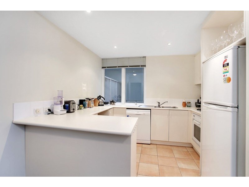 21/56 Beach Road, Hampton VIC 3188