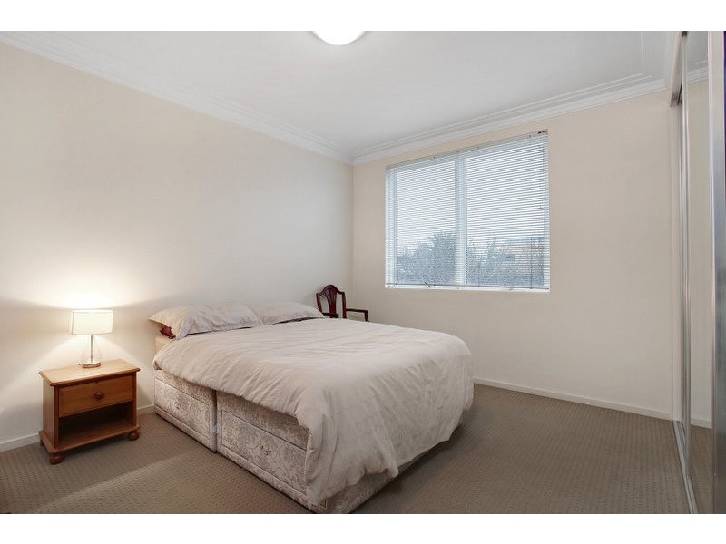 21/56 Beach Road, Hampton VIC 3188