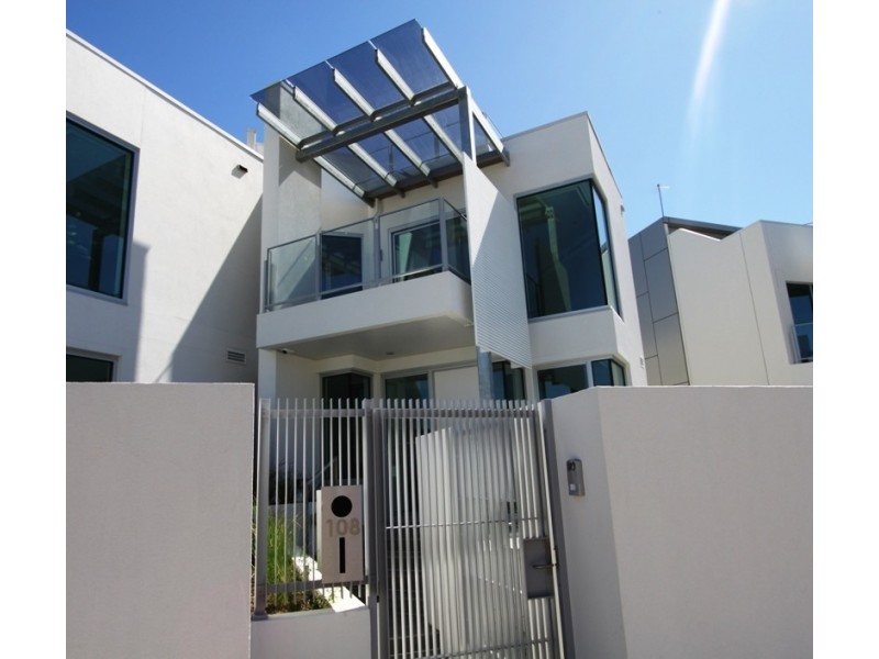 108 Orlando Street, Hampton VIC 3188