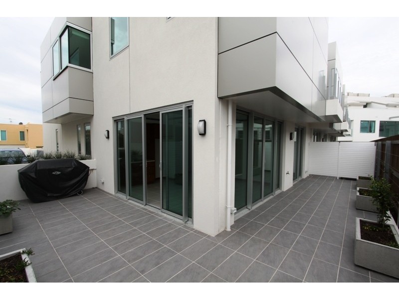 108 Orlando Street, Hampton VIC 3188