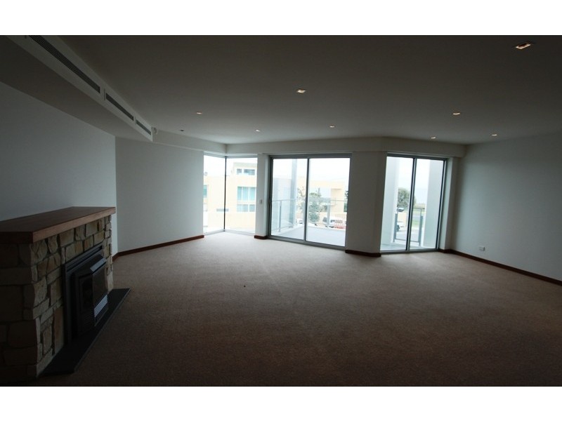 108 Orlando Street, Hampton VIC 3188