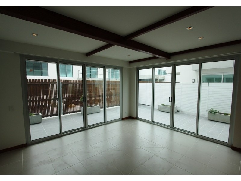 108 Orlando Street, Hampton VIC 3188