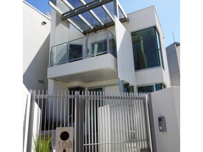 108 Orlando Street, Hampton VIC 3188