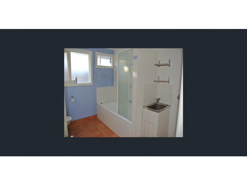 2/11 Mac Street, Parkdale VIC 3195