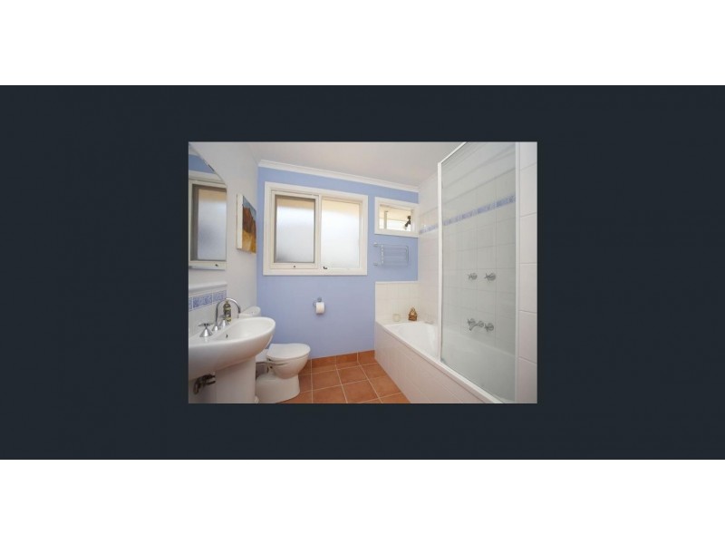 2/11 Mac Street, Parkdale VIC 3195