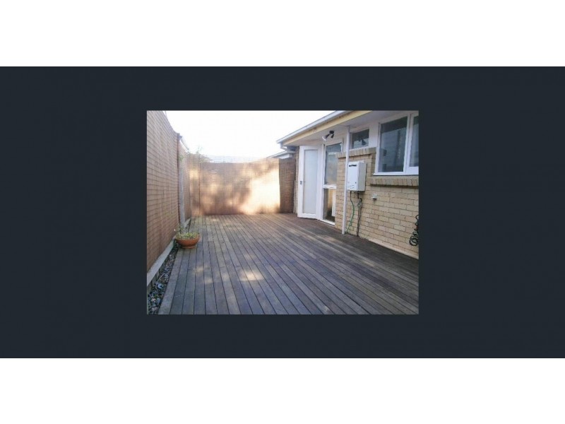 2/11 Mac Street, Parkdale VIC 3195