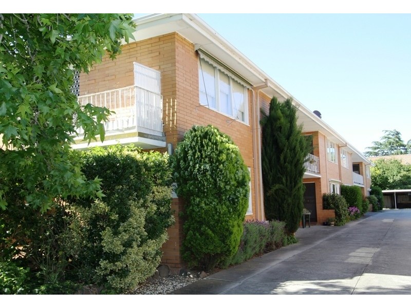 8/12 Bartlett Street, Hampton East VIC 3188