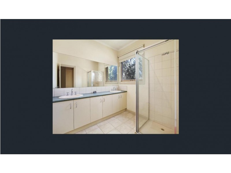 8 Ozone Street, Hampton VIC 3188