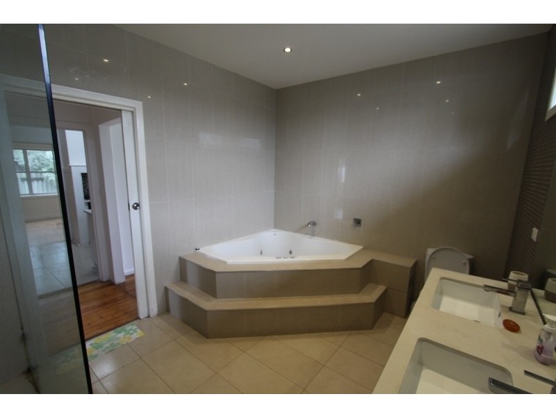 1 Hobart Street, Bentleigh VIC 3204
