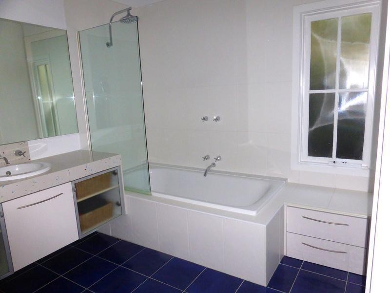 47 Kingston Street, Hampton VIC 3188