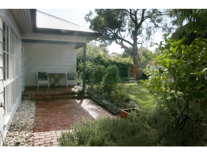 47 Kingston Street, Hampton VIC 3188