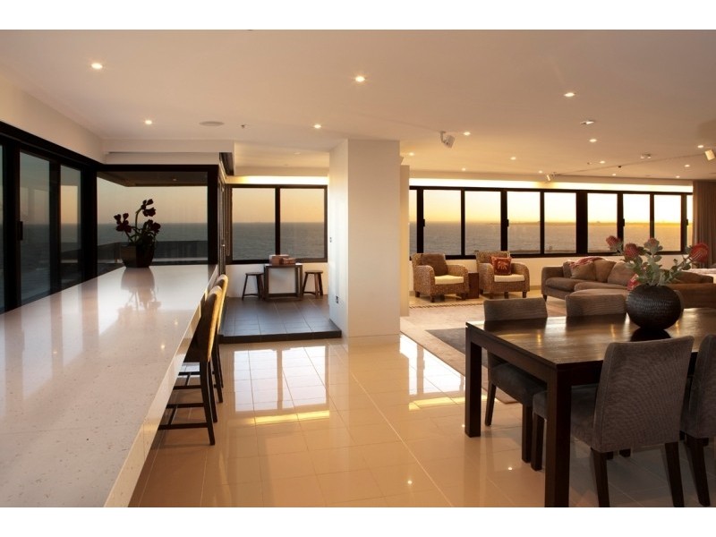 142/8 The Esplanade, St Kilda VIC 3182